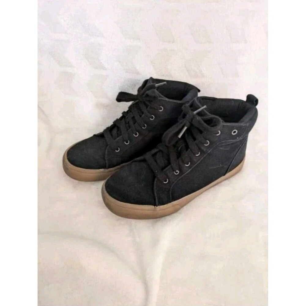 Youth Boy's Wonder Nation Sneakers - Size 4